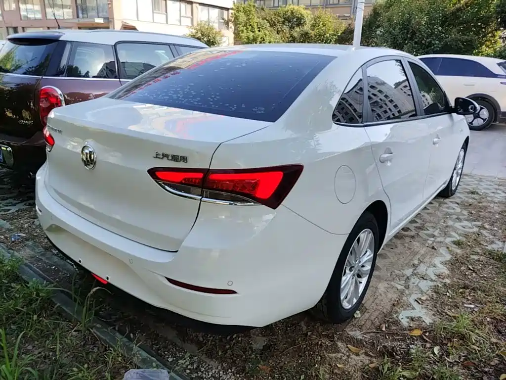 Buick Excelle — миниатюра 7