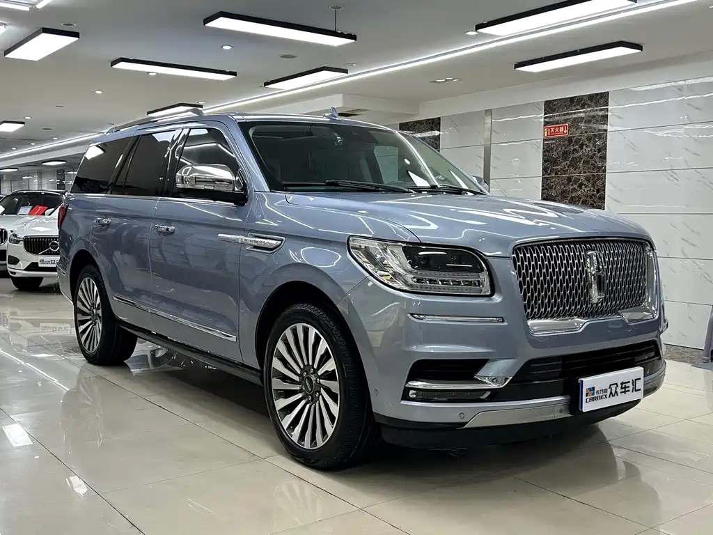 Lincoln Navigator — миниатюра 3