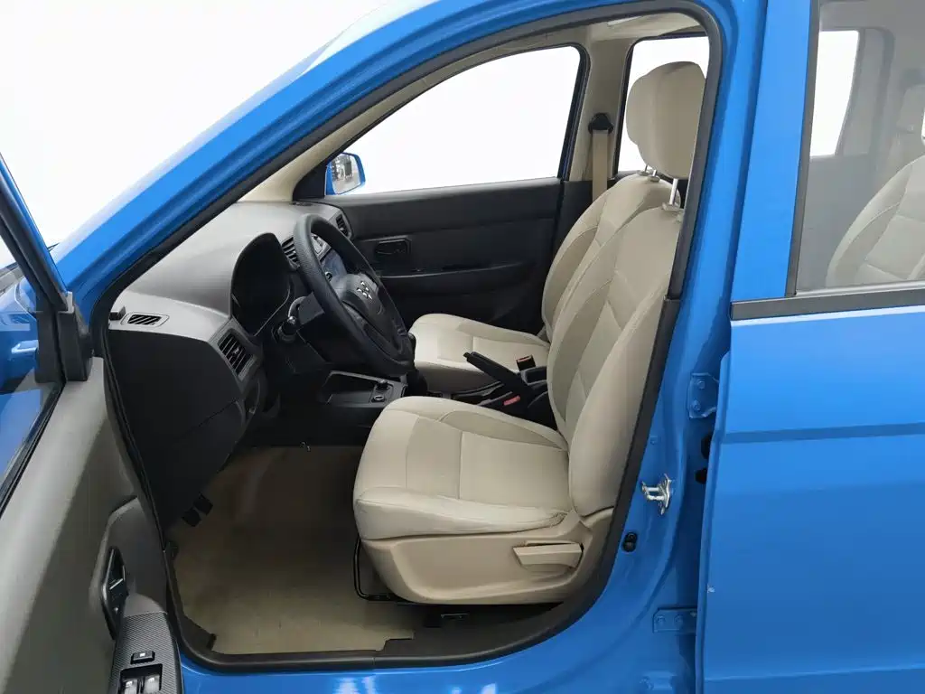 Wuling Hongguang — миниатюра 10