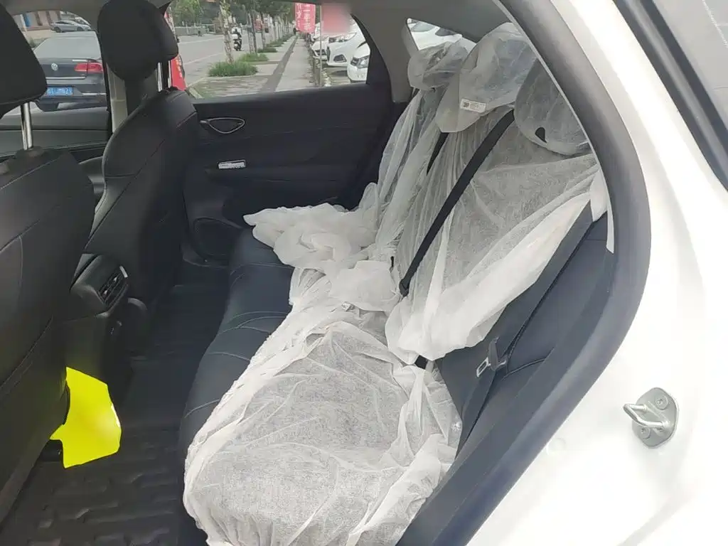 BYD Seal 05 DM-i — миниатюра 17
