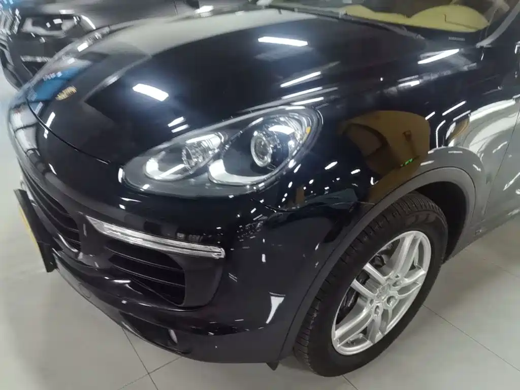 Porsche Cayenne — миниатюра 24