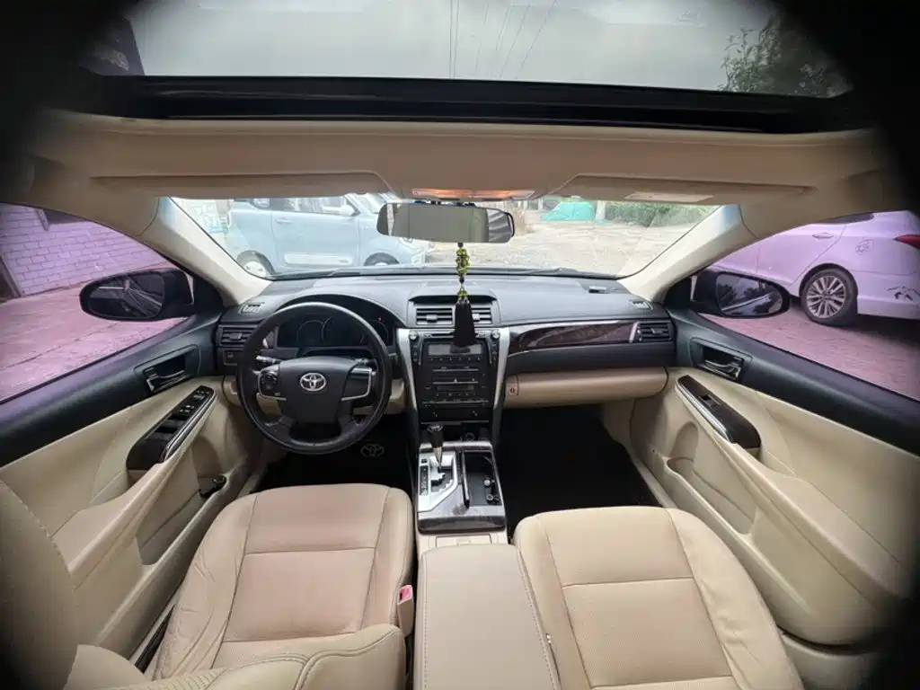 Toyota Camry — миниатюра 15