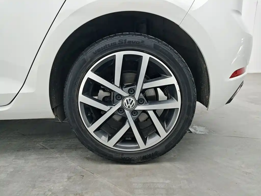 Volkswagen Golf — миниатюра 5