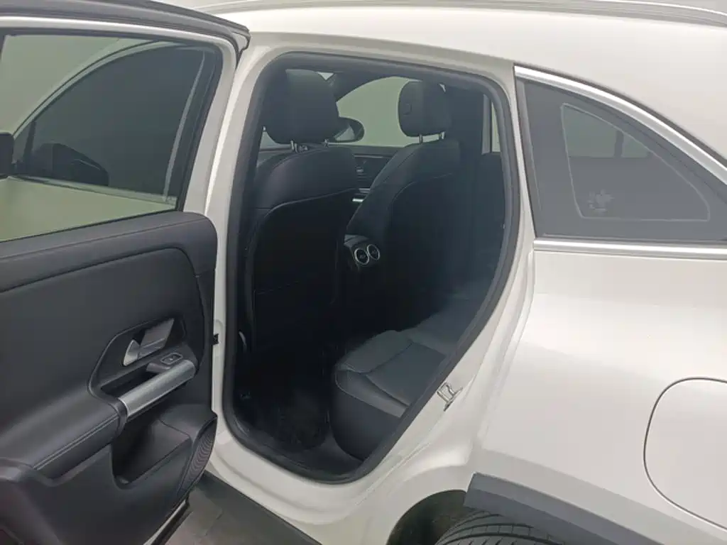 Mercedes-Benz GLA — миниатюра 8