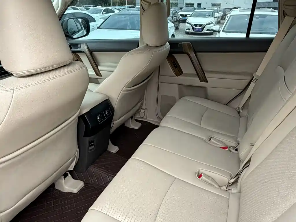Toyota Prado (Import) — миниатюра 5