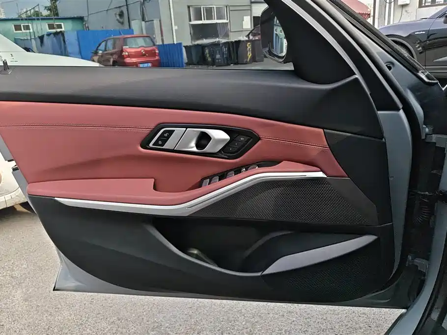 BMW i3 2025 eDrive 35 L
