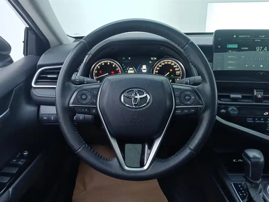 TOYOTA CAMRY