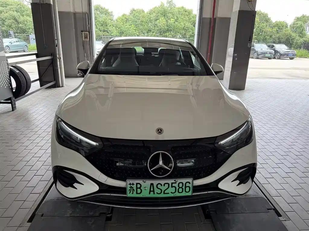 Mercedes-Benz EQE 2025 500 4MATIC Luxury