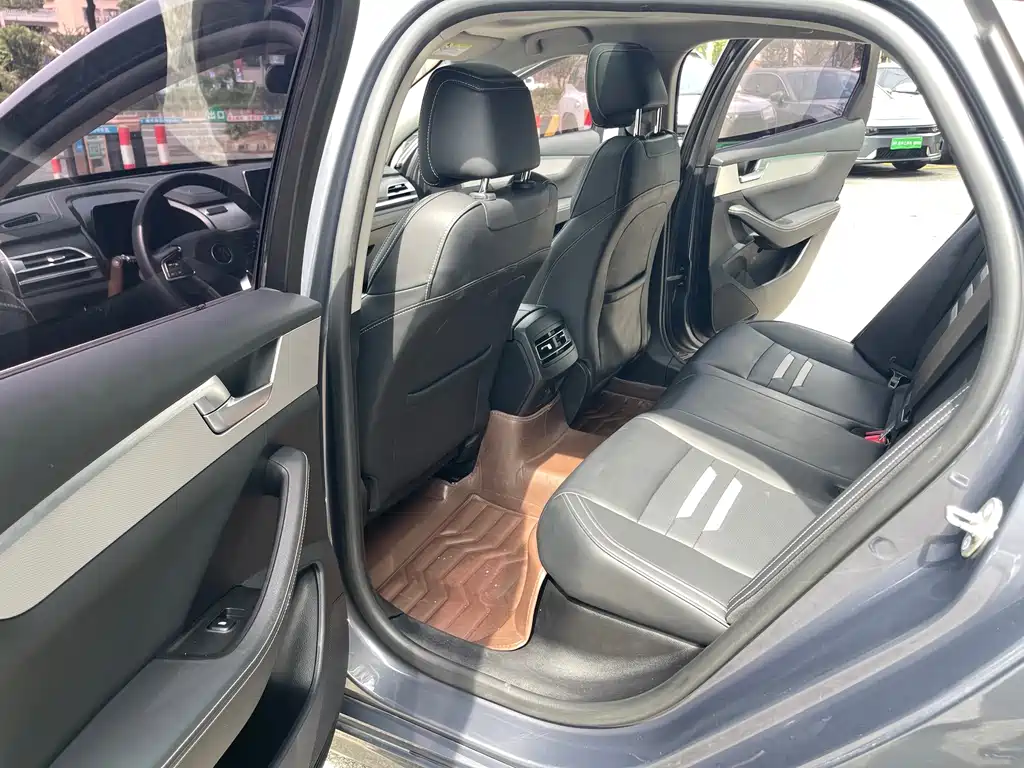 BYD Qin Pro NEV — миниатюра 9