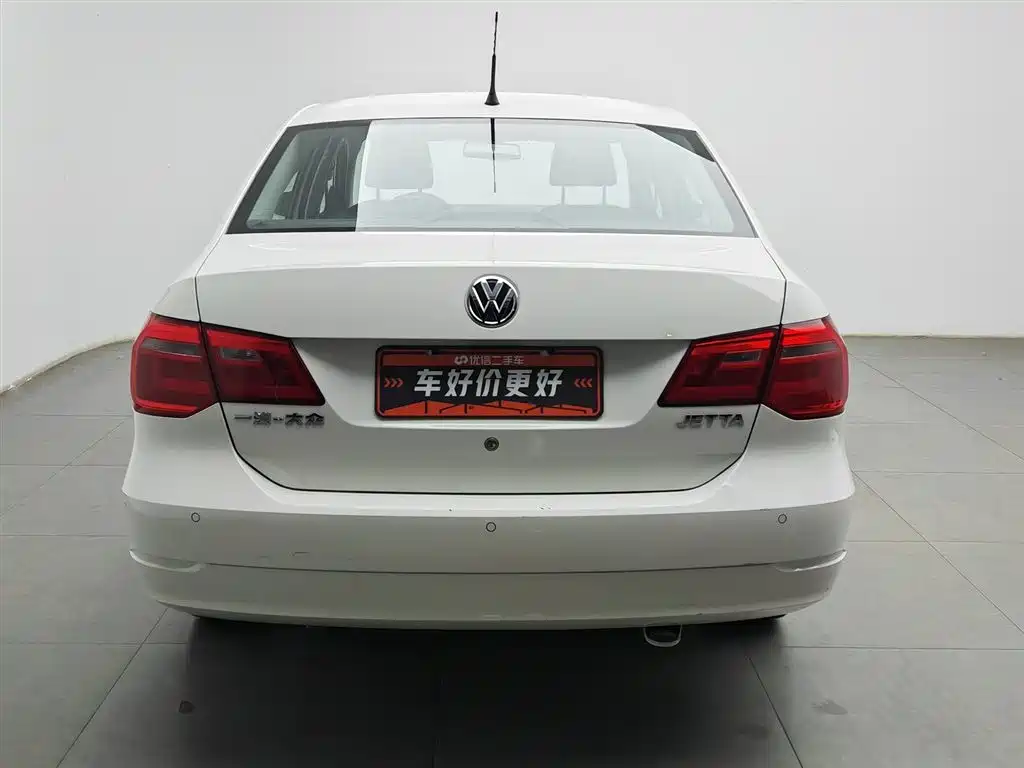 Volkswagen Jetta 2015 1.6L MT Comfort