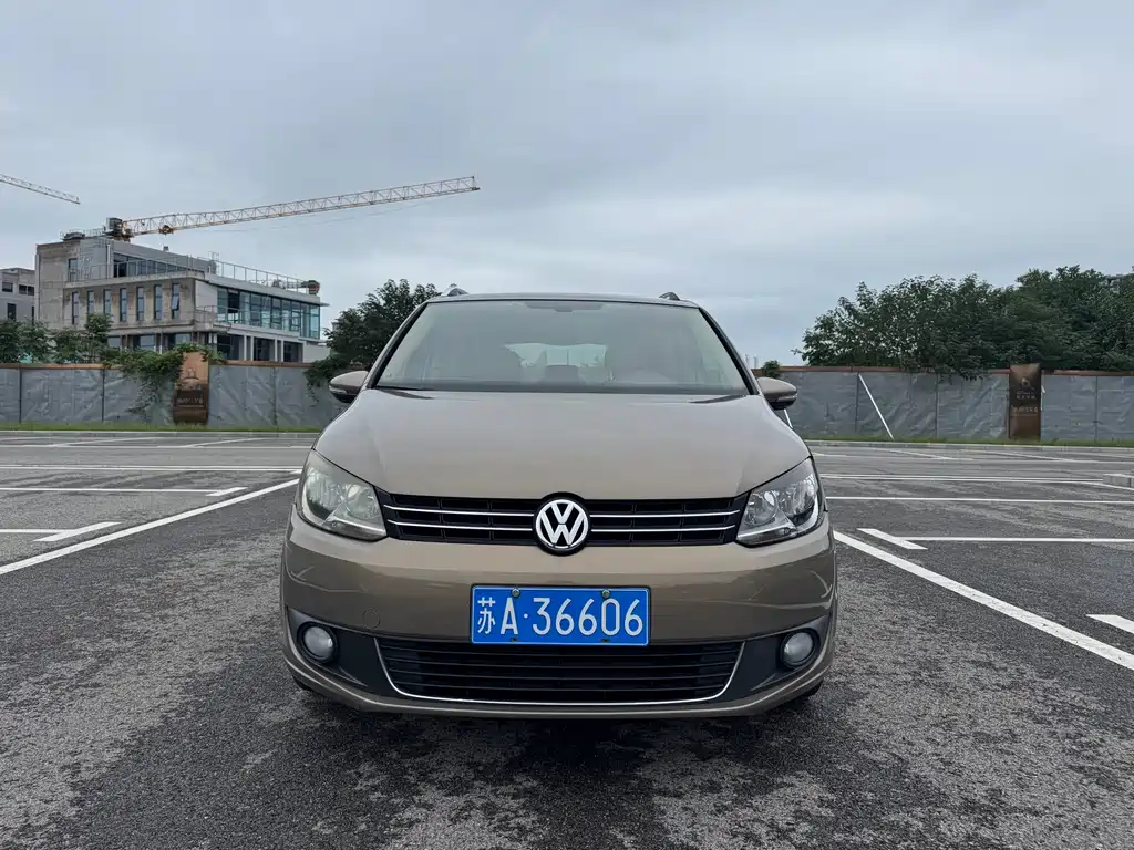 Volkswagen Touran — миниатюра 2