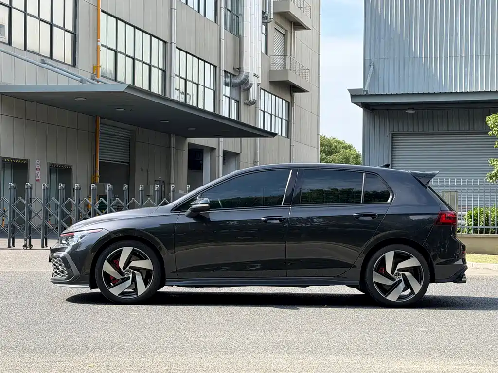 Volkswagen Golf GTI — миниатюра 10