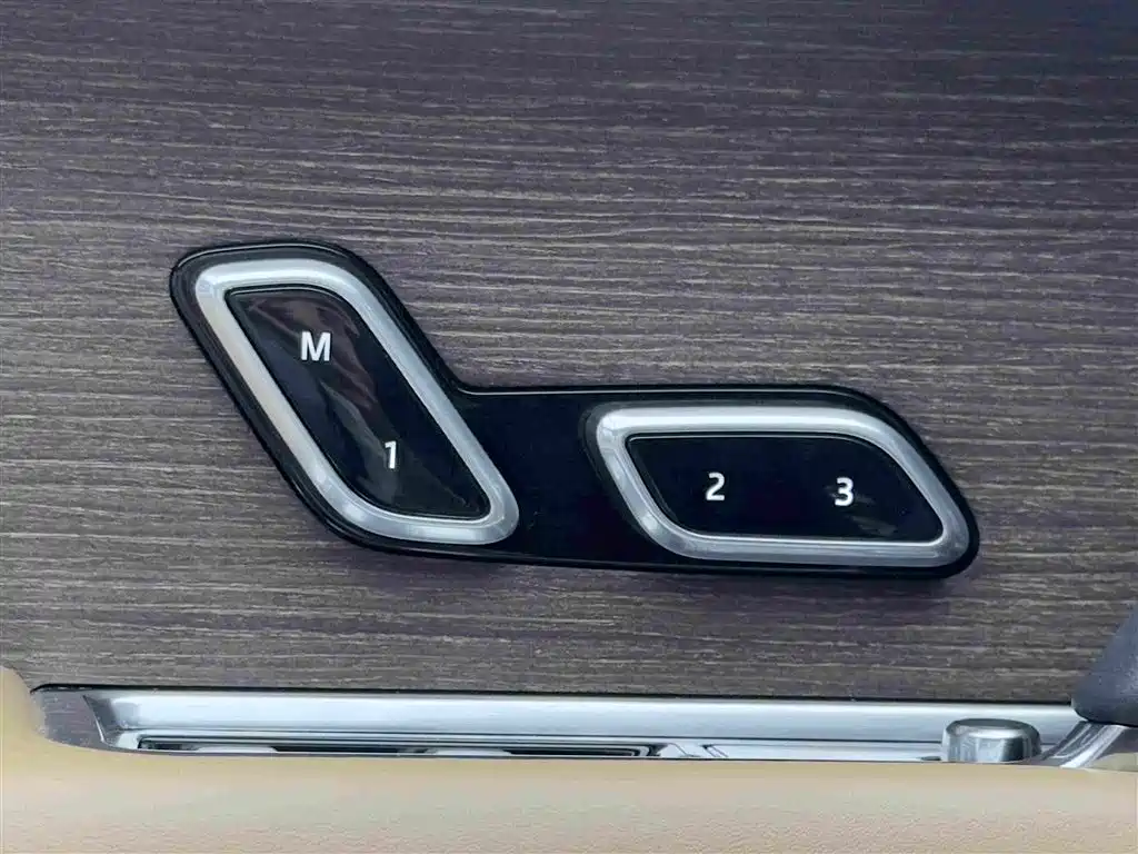 Land Rover Range Rover — миниатюра 16