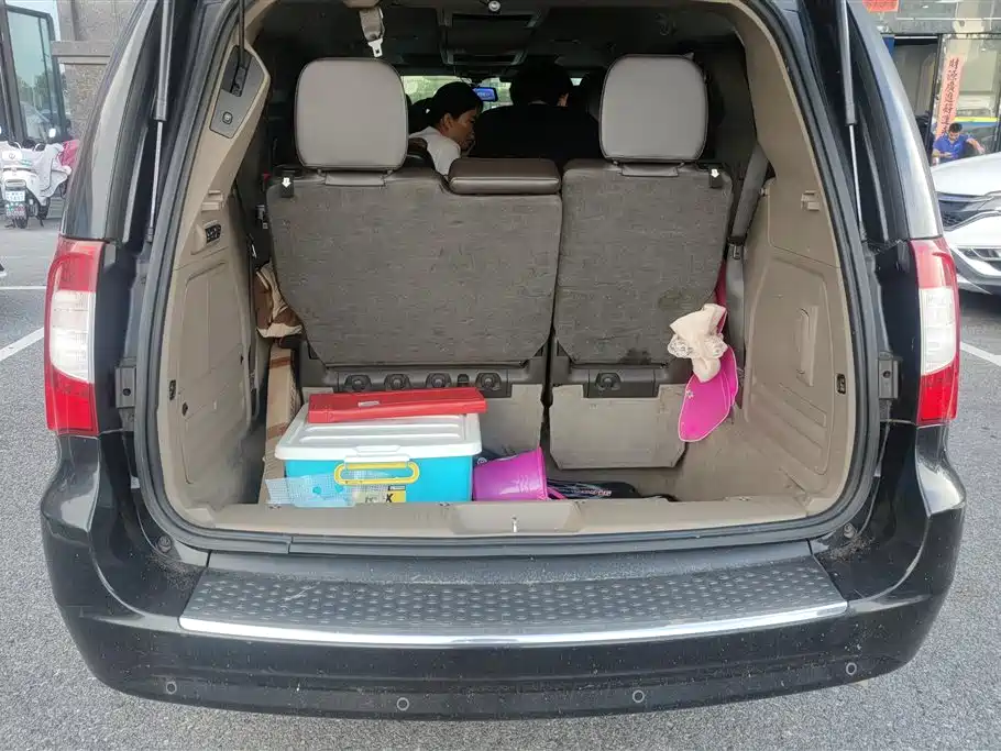 Chrysler Grand Voyager (Import) — миниатюра 4