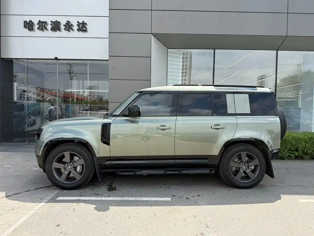 Land Rover Land Rover Defender 2025 110 3.0T P400 X-Dynamic HSE