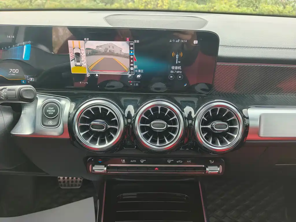 Mercedes-Benz GLB AMG — миниатюра 14