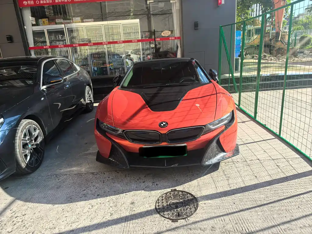 BMW I8