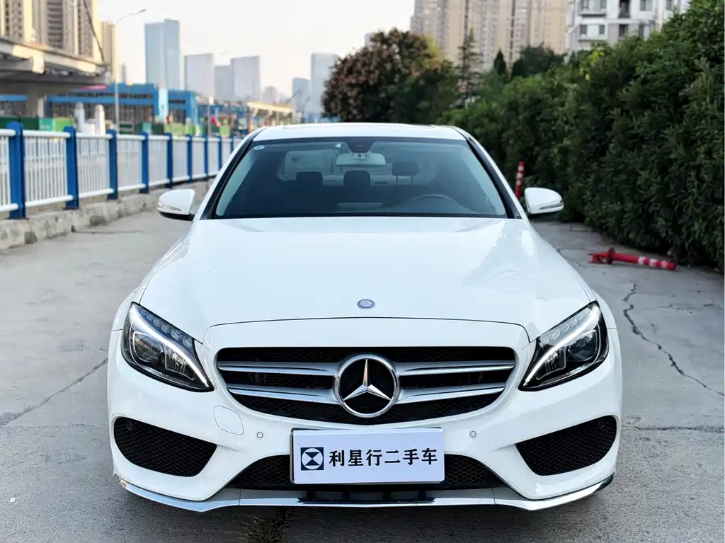 Mercedes-Benz C-Class — миниатюра 2