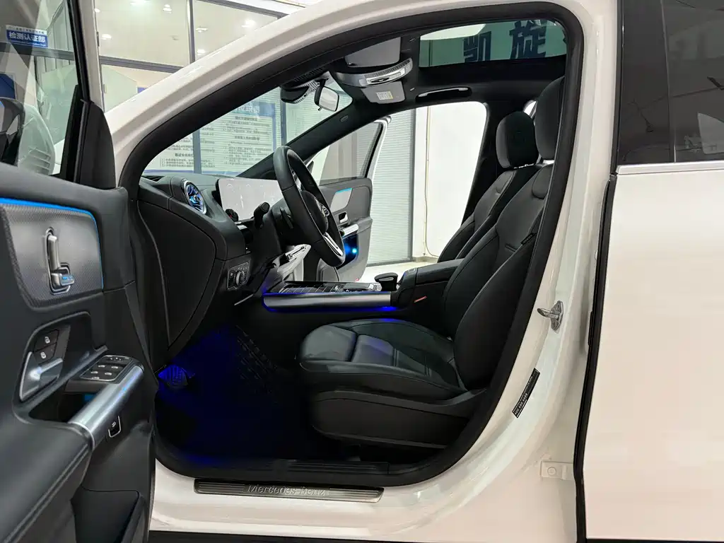 Mercedes-Benz GLA — миниатюра 9