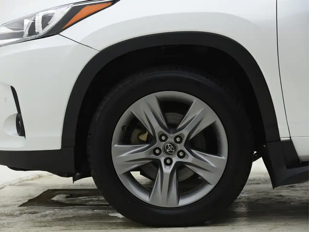 Toyota Highlander — миниатюра 4