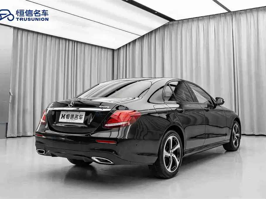 Mercedes-Benz E-Class — миниатюра 5