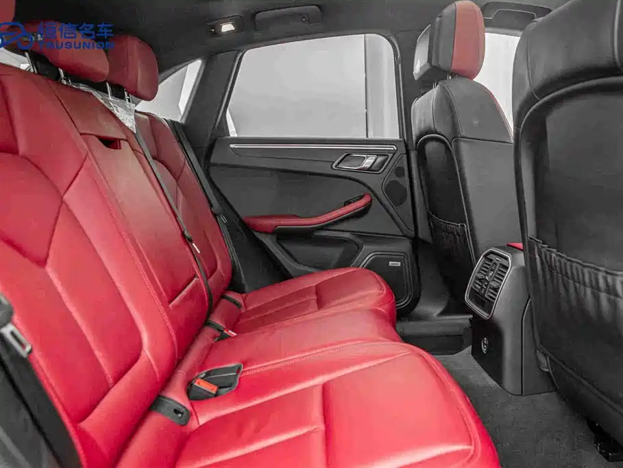 Porsche Macan — миниатюра 16