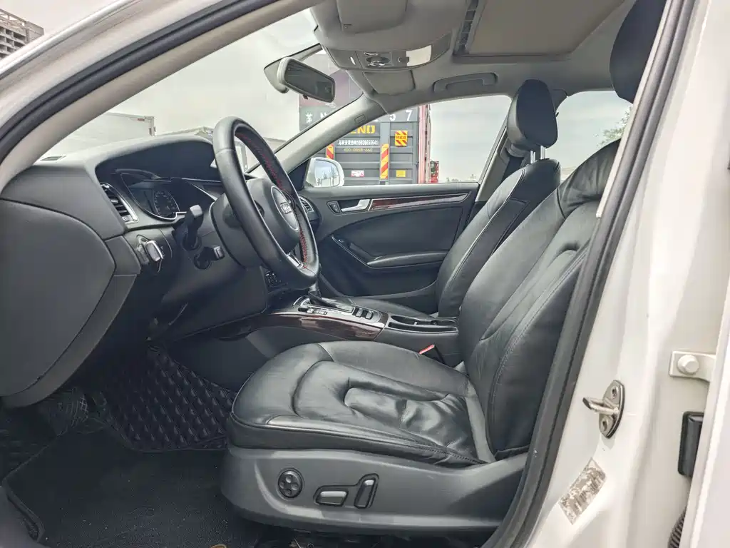 Audi A4L 2013 35 TFSI AT Comfort