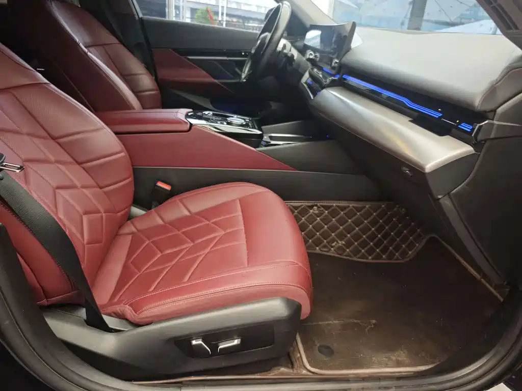 BMW 5 Series — миниатюра 11