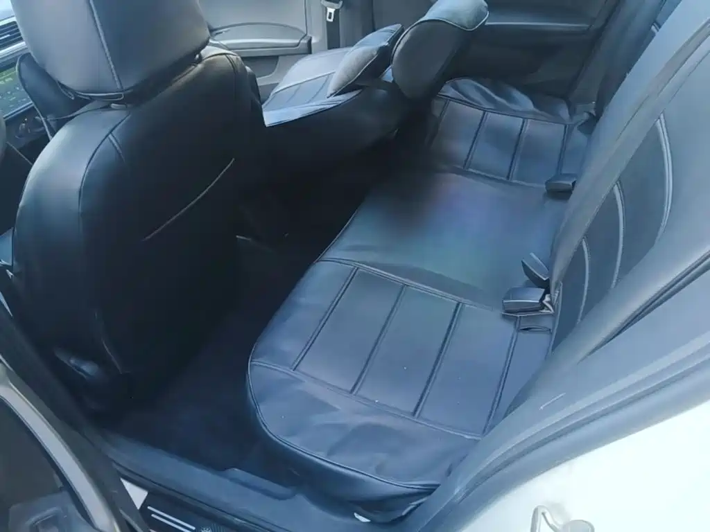 Skoda Rapid Spaceback — миниатюра 17