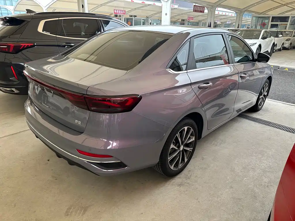 Geely Emgrand — миниатюра 7