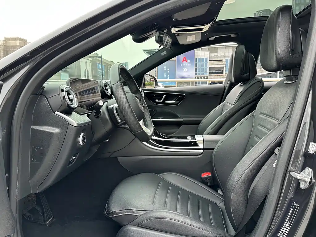 Mercedes-Benz C-Class — миниатюра 8