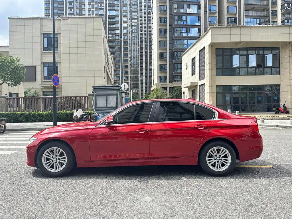 BMW 3 Series — миниатюра 3