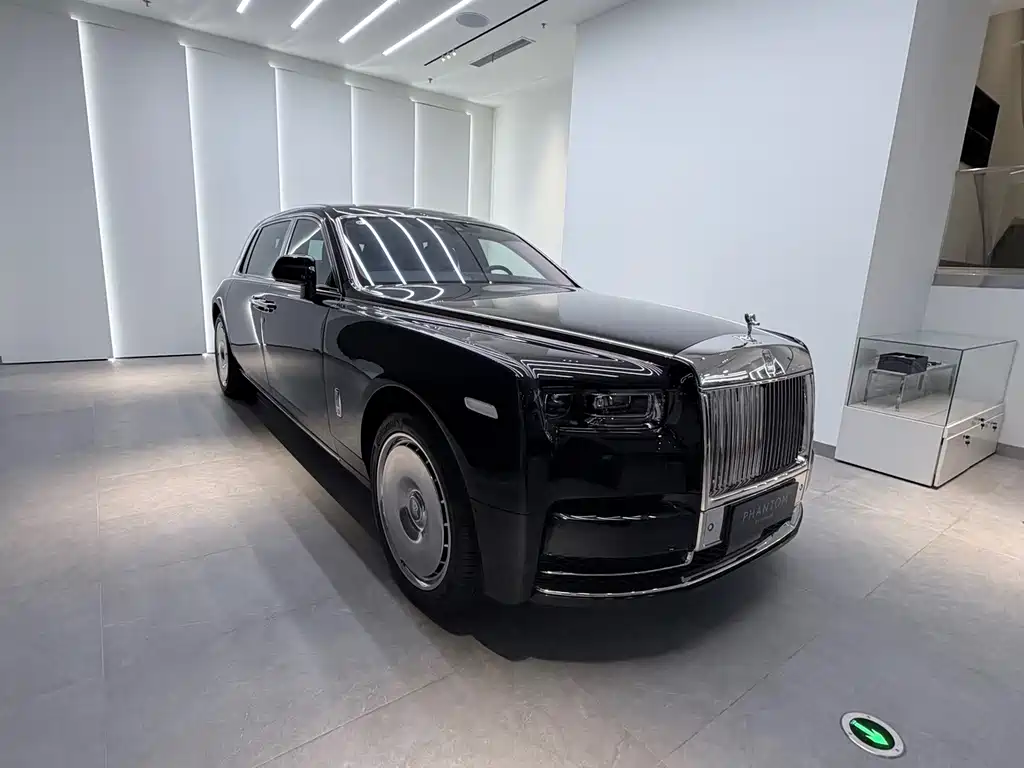 Rolls-Royce Phantom — миниатюра 3