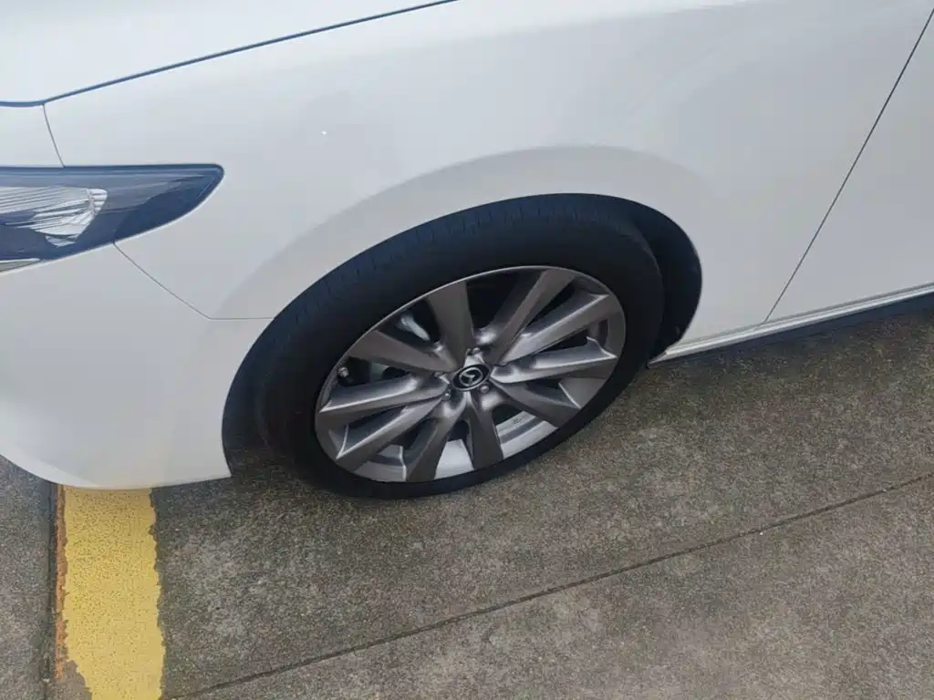 Mazda 3 Axela — миниатюра 23