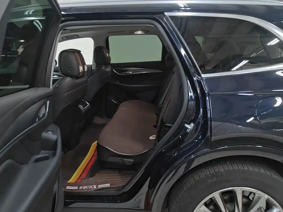 Buick Enclave — миниатюра 11