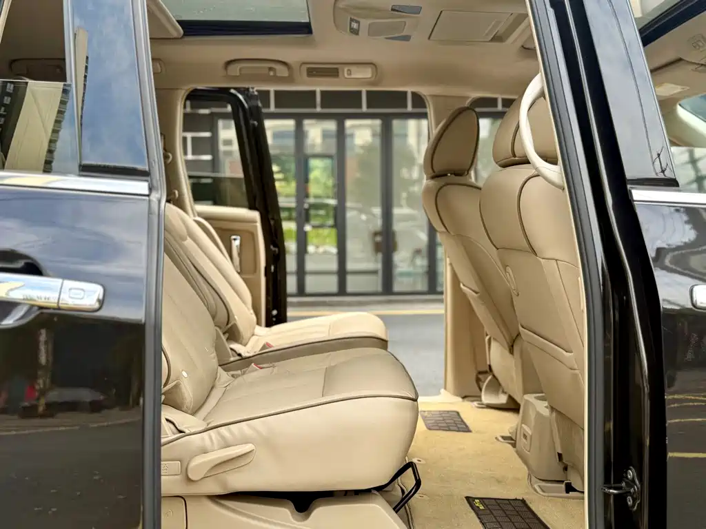 Nissan Quest — миниатюра 17