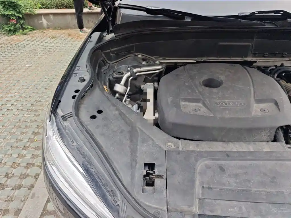 Volvo XC90 — миниатюра 19