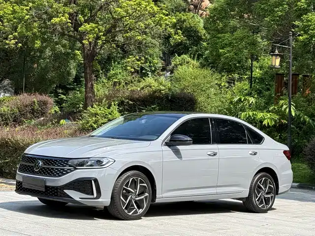 VOLKSWAGEN LAVIDA 2023