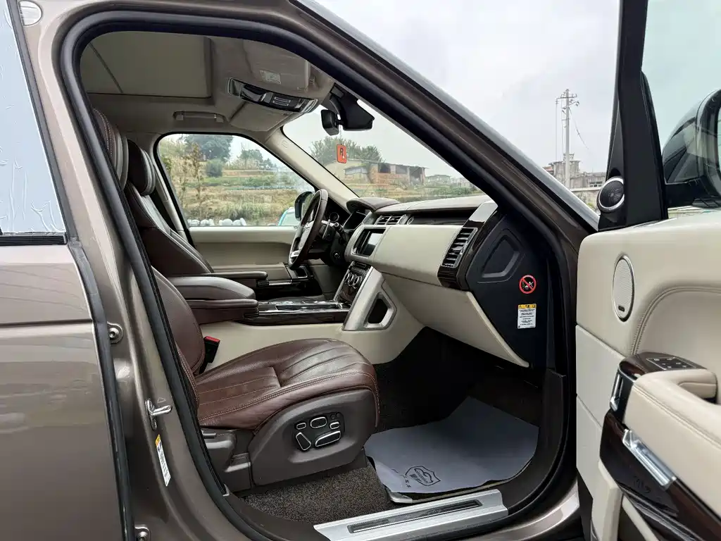 Land Rover Range Rover — миниатюра 5