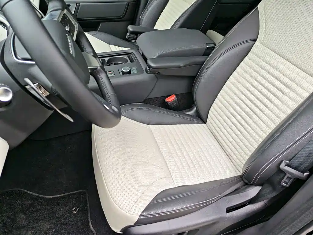 Land Rover Discovery — миниатюра 6