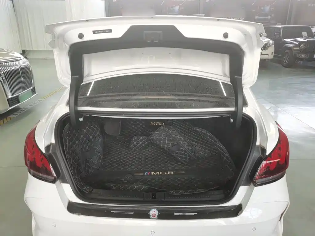 MG MG5 — миниатюра 13