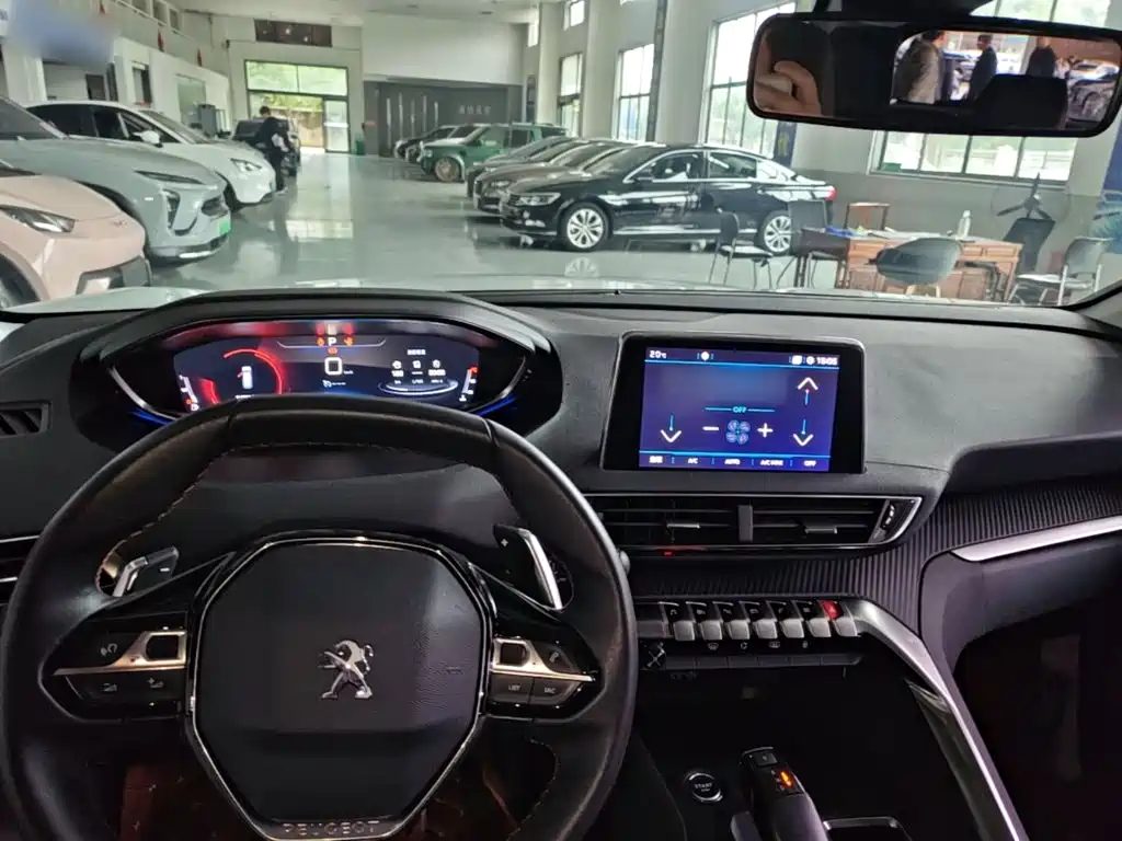 Peugeot 5008 — миниатюра 10