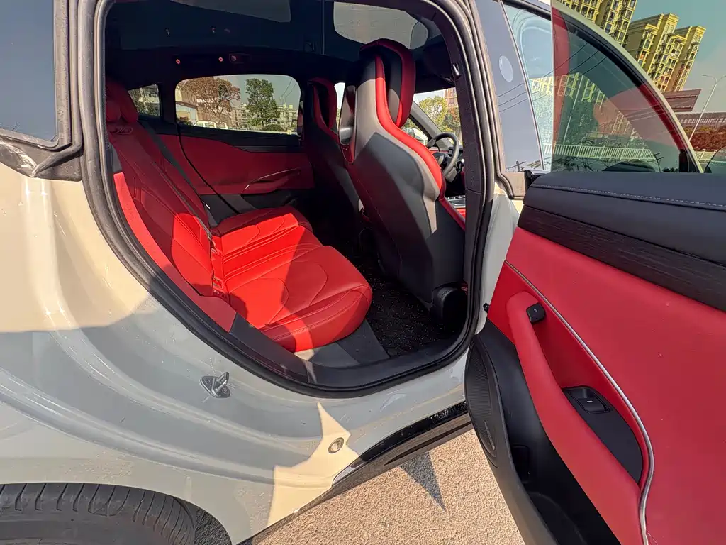 XIAOMI CAR XIAOMI SU7