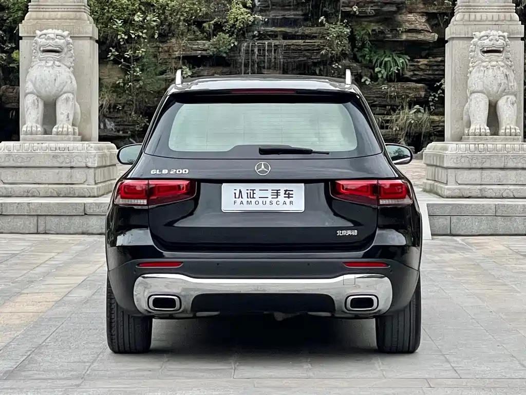 MERCEDES-BENZ GLB