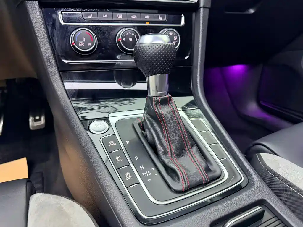 Volkswagen Golf — миниатюра 9