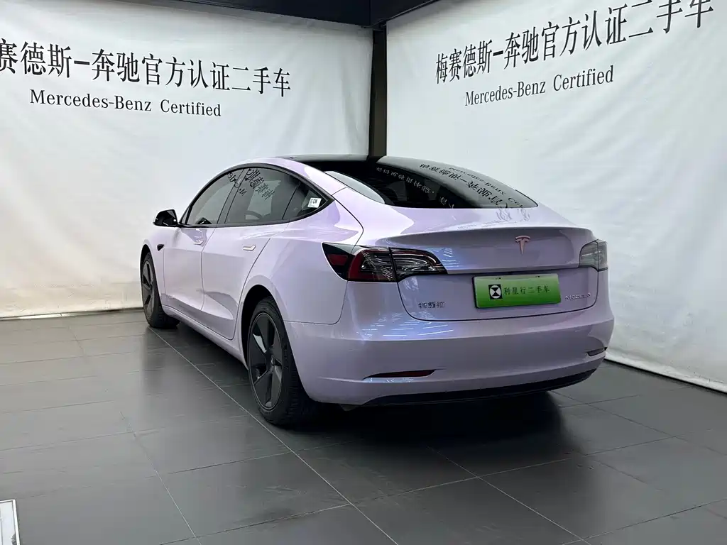 Tesla Model 3 — миниатюра 6