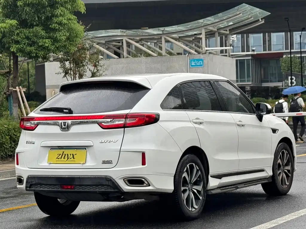 Honda UR-V — миниатюра 7