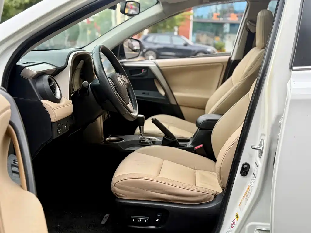 Toyota RAV4 — миниатюра 11