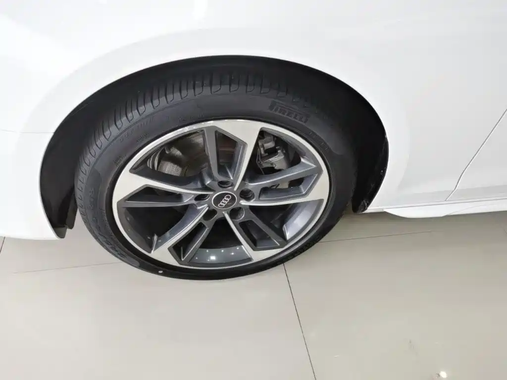 Audi A4L — миниатюра 23