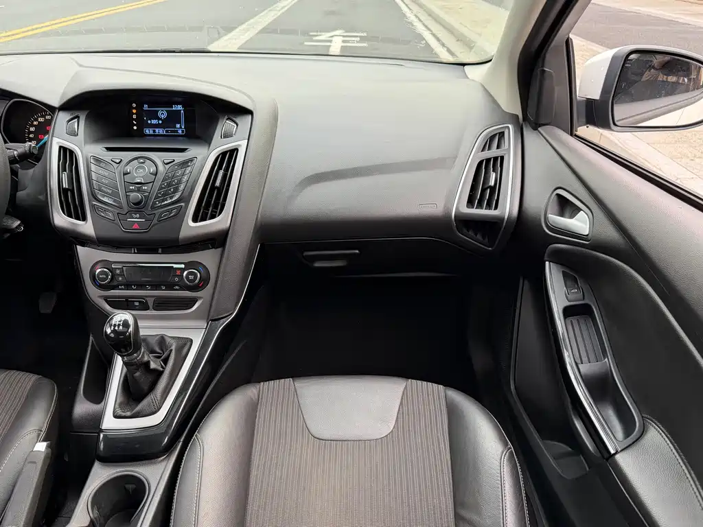 Ford Focus — миниатюра 15